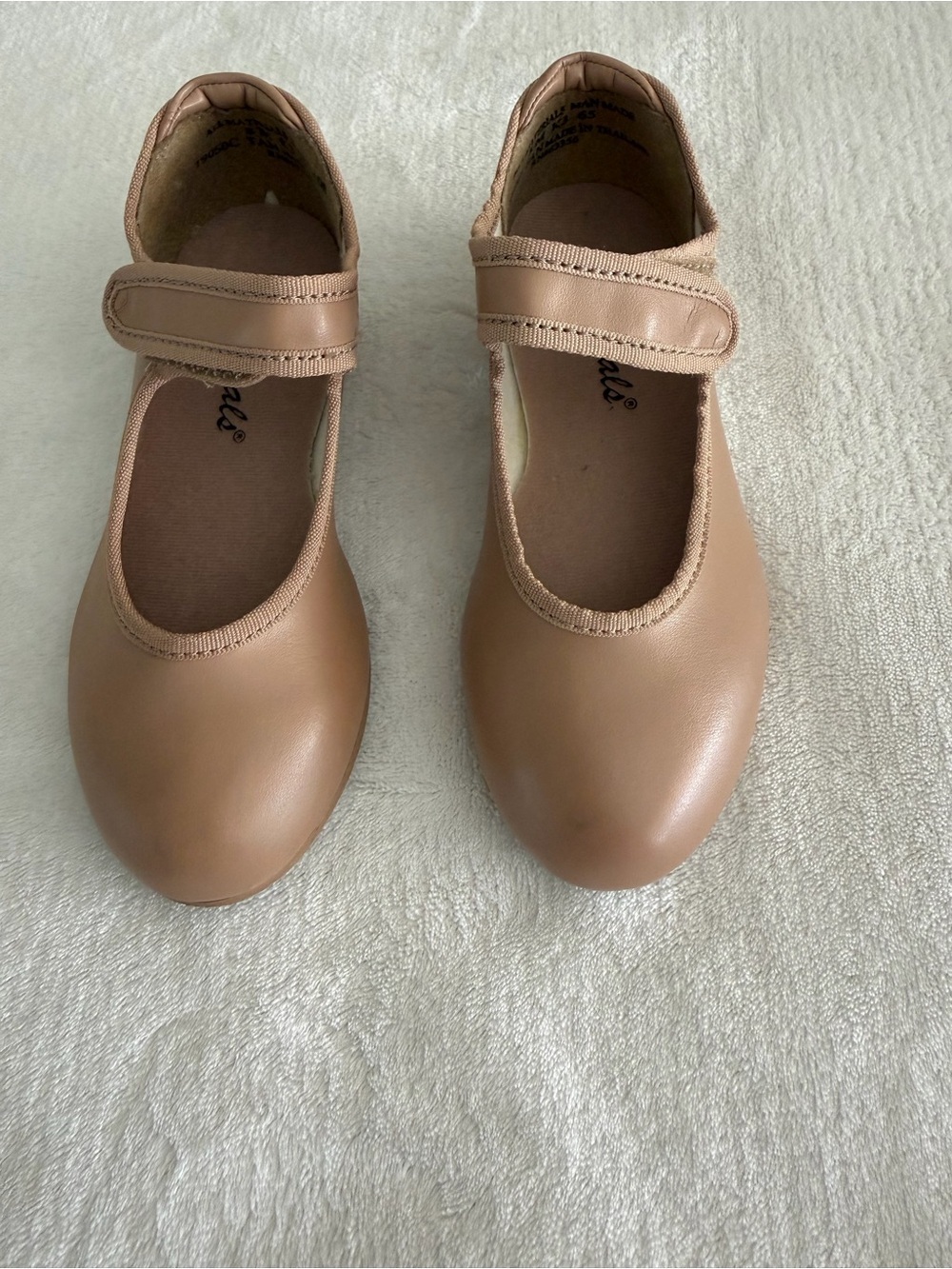 Classic Girls Mary Jane Dress Shoes in Light Brown with Hook-and-Loop Strap - Picture 2 of 9